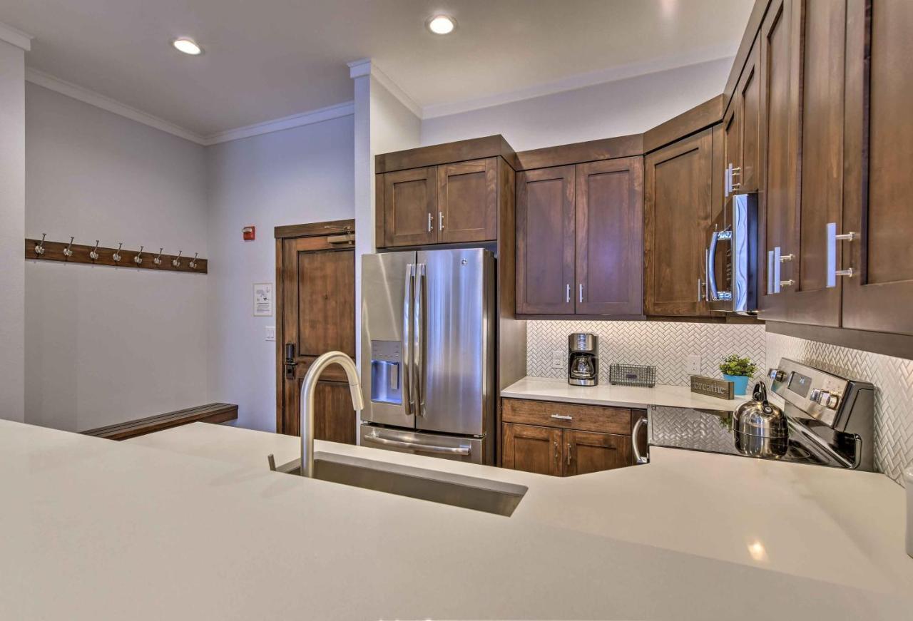Slopeside Solitude Condo - Walk To Ski Lifts! Екстер'єр фото